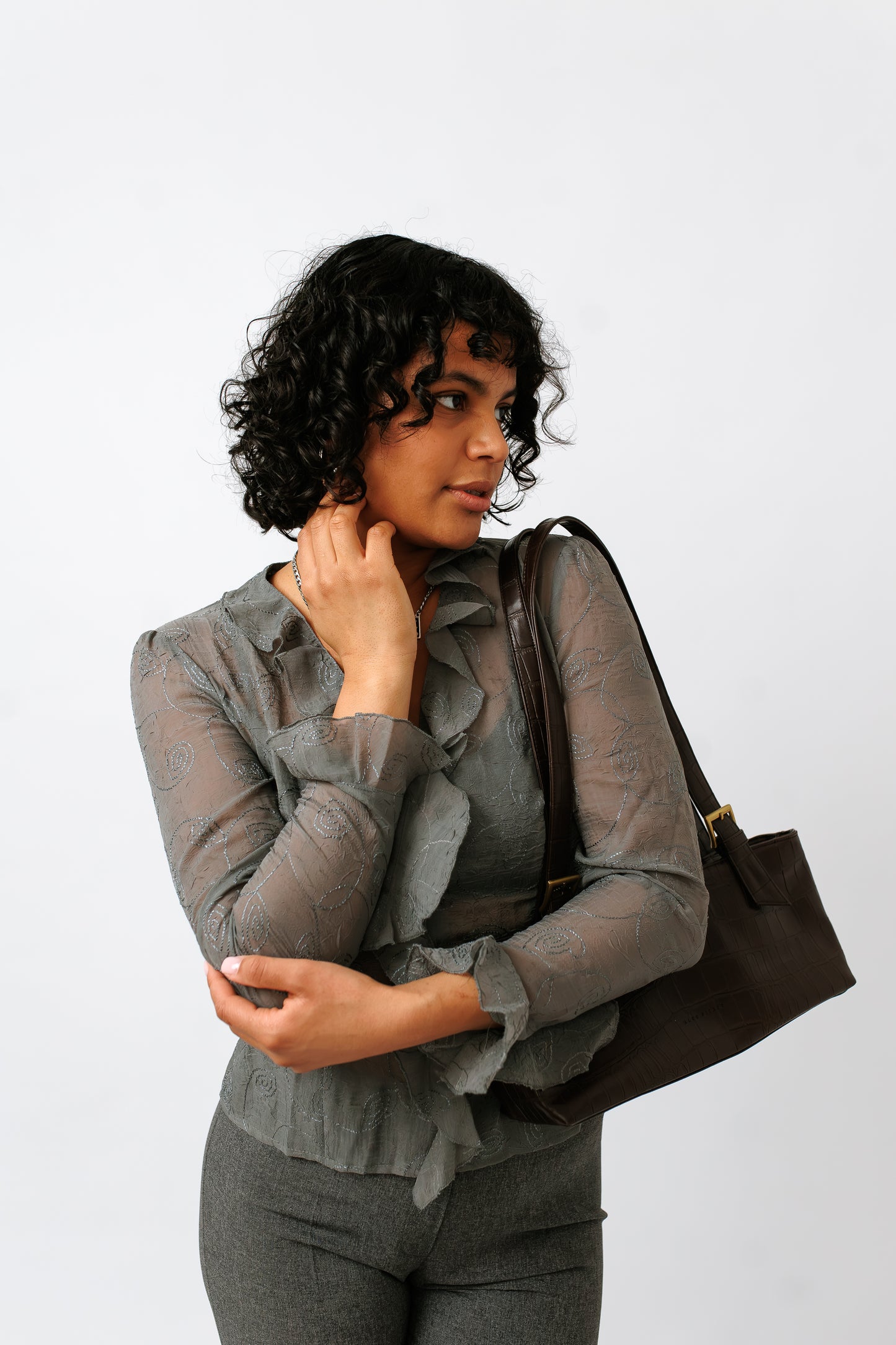 Bluse grau mit Stickerei