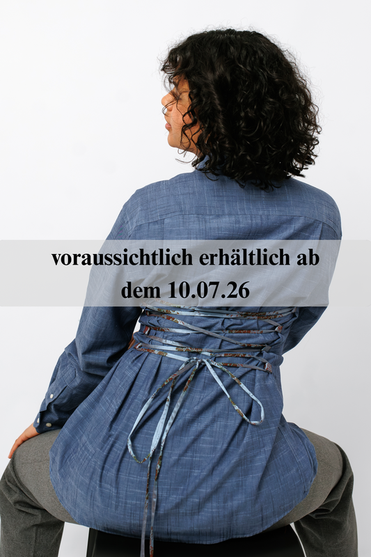 Hemd blau mit Schnürung